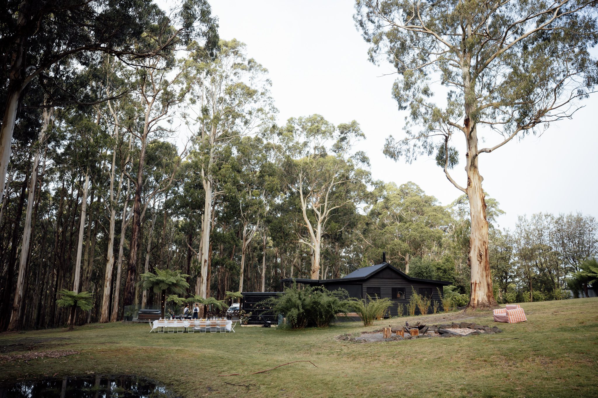 Outdoor micro wedding reception at Hilltop Hideaway Villas, Lorne